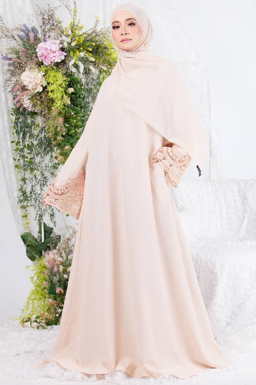 Premium Lace Abaya
