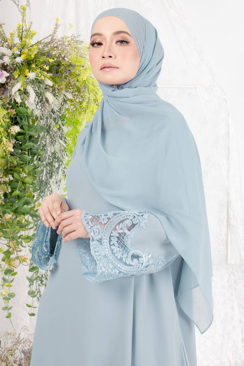 Premium Lace Abaya