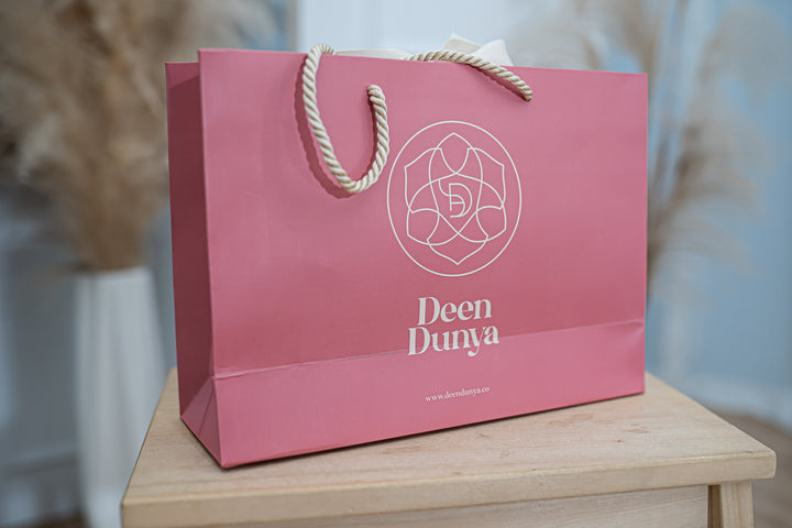 Deen Dunya Signature Gift Bag