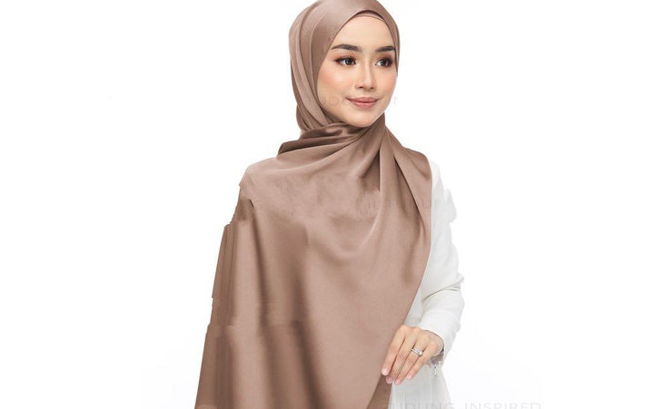 LUX Bubble Satin Shawls