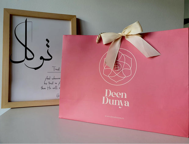 Deen Dunya Signature Gift Bag